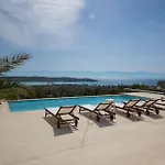 Villa Portoheli Terra & Mare Villas, Two Combined Rozaíika