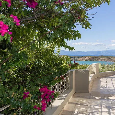 Villa Portoheli Terra & Mare Villas, Two Combined Rozaíika