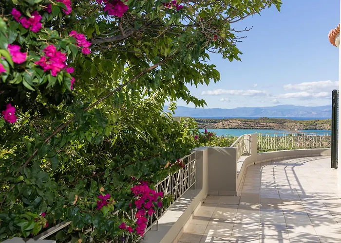 וילה Portoheli Terra & Mare Villas, Two Combined Rozaíika